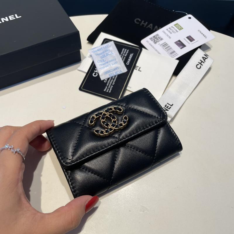 Chanel 19 Small Flat Wallet AP1790