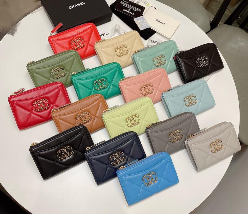 Chanel 19 Small Wallet AP0919