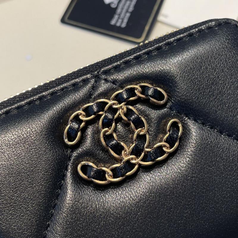 Chanel 19 Small Zipped Wallet AP0945