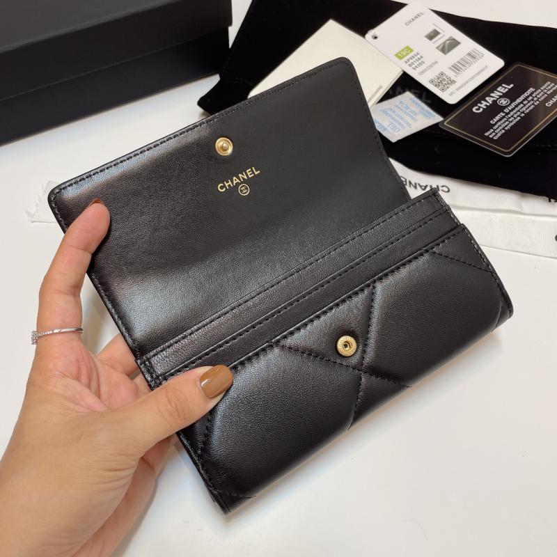 Chanel 19 Wallet AP0954