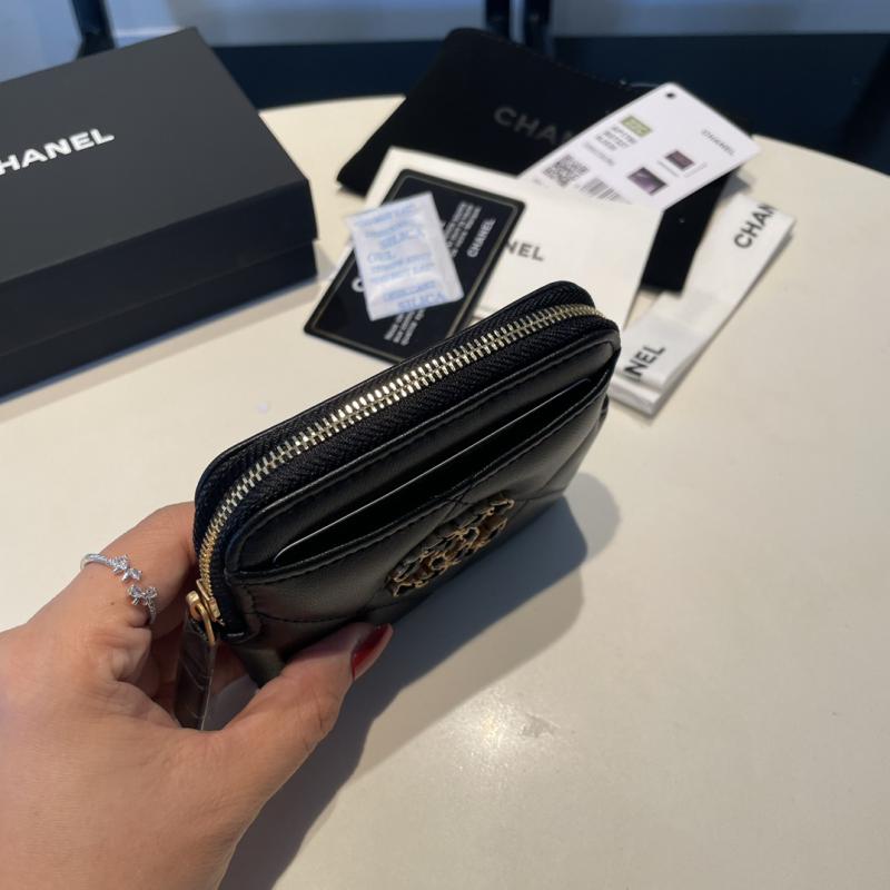 Chanel 19 Zipped Coin Purse AP2086