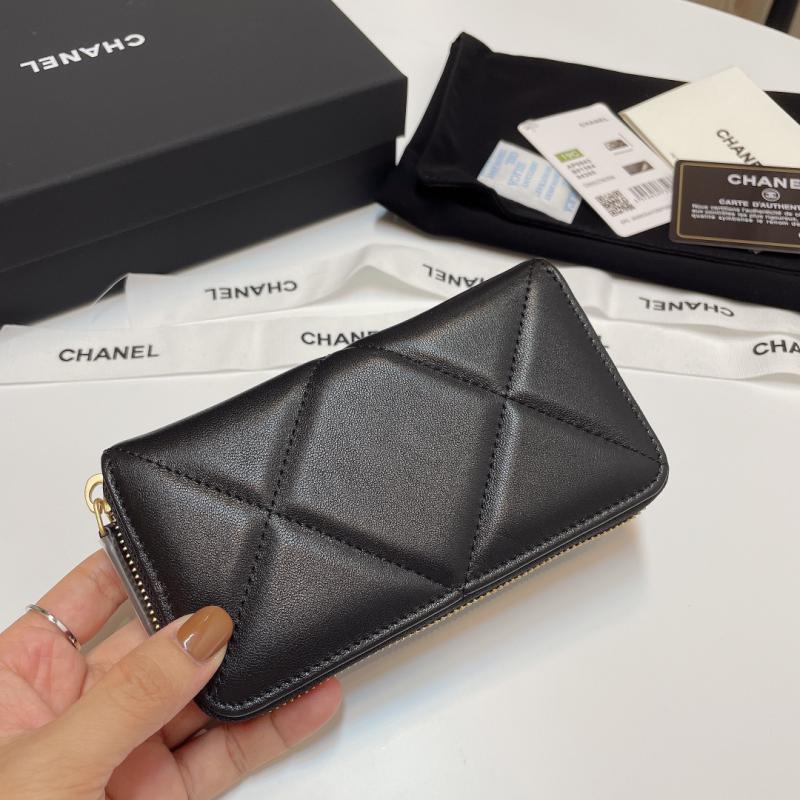 Chanel 19 Zipper Wallet AP0943