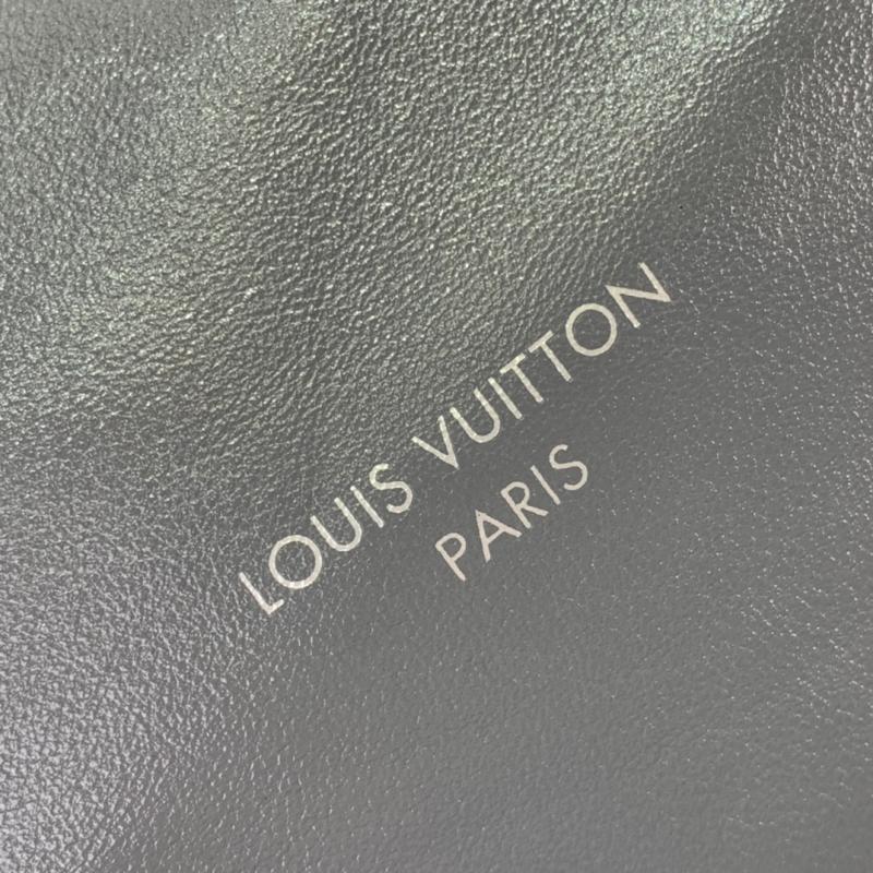 Louis Vuitton CarryAll Dark MM M12583