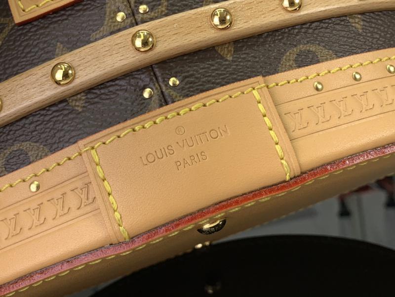 Louis Vuitton Ellis M24843