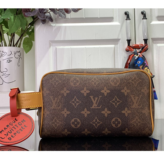 Louis Vuitton Locker Dopp Kit M11765