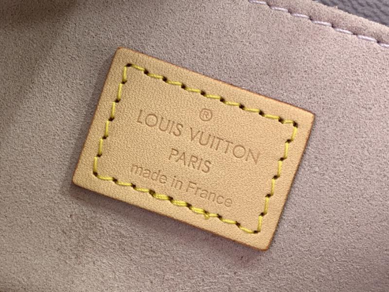 Louis Vuitton Pochette Metis East West M12429