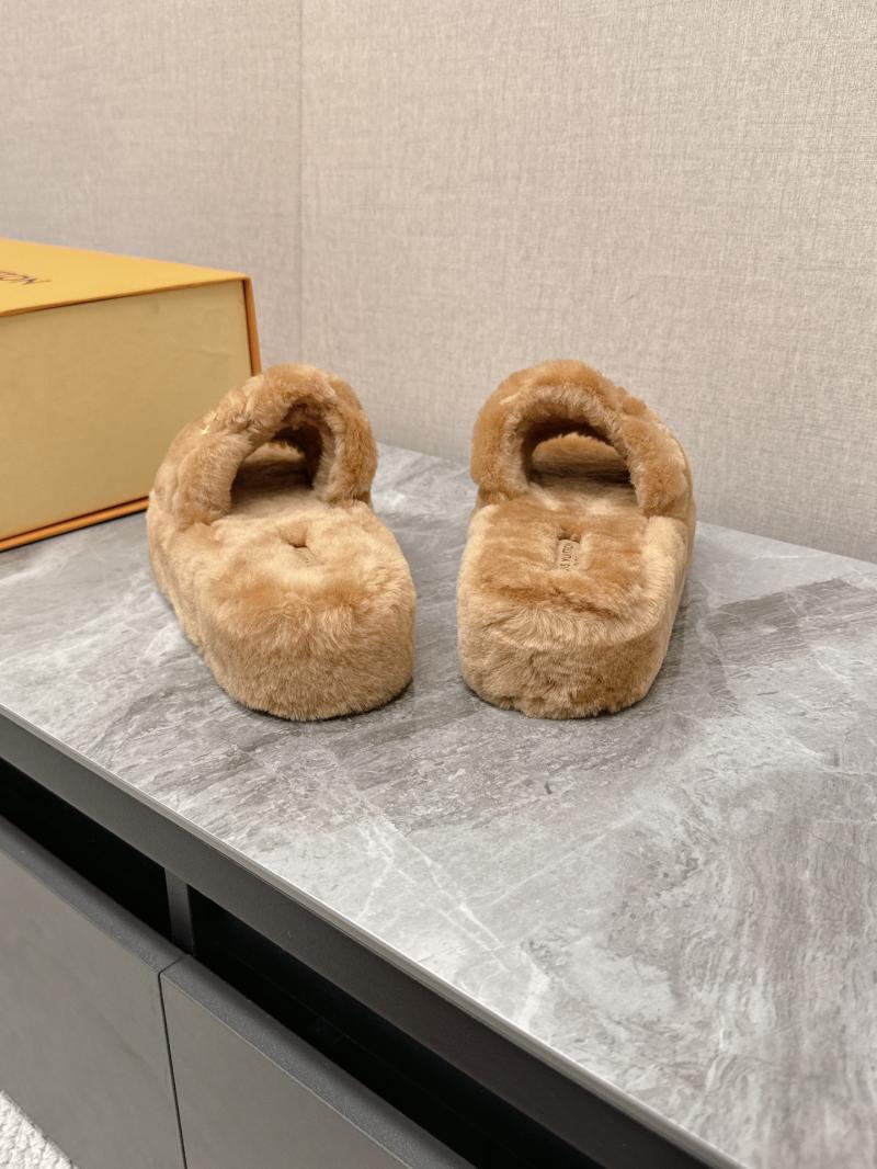 Louis Vuitton Wool Slippers SLS81601