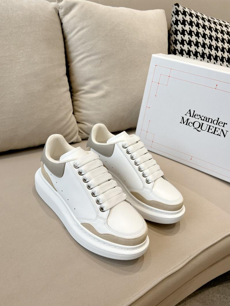 McQueen Unisex Sneakers SAS82604