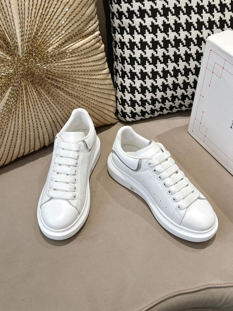 McQueen Unisex Sneakers SAS82606