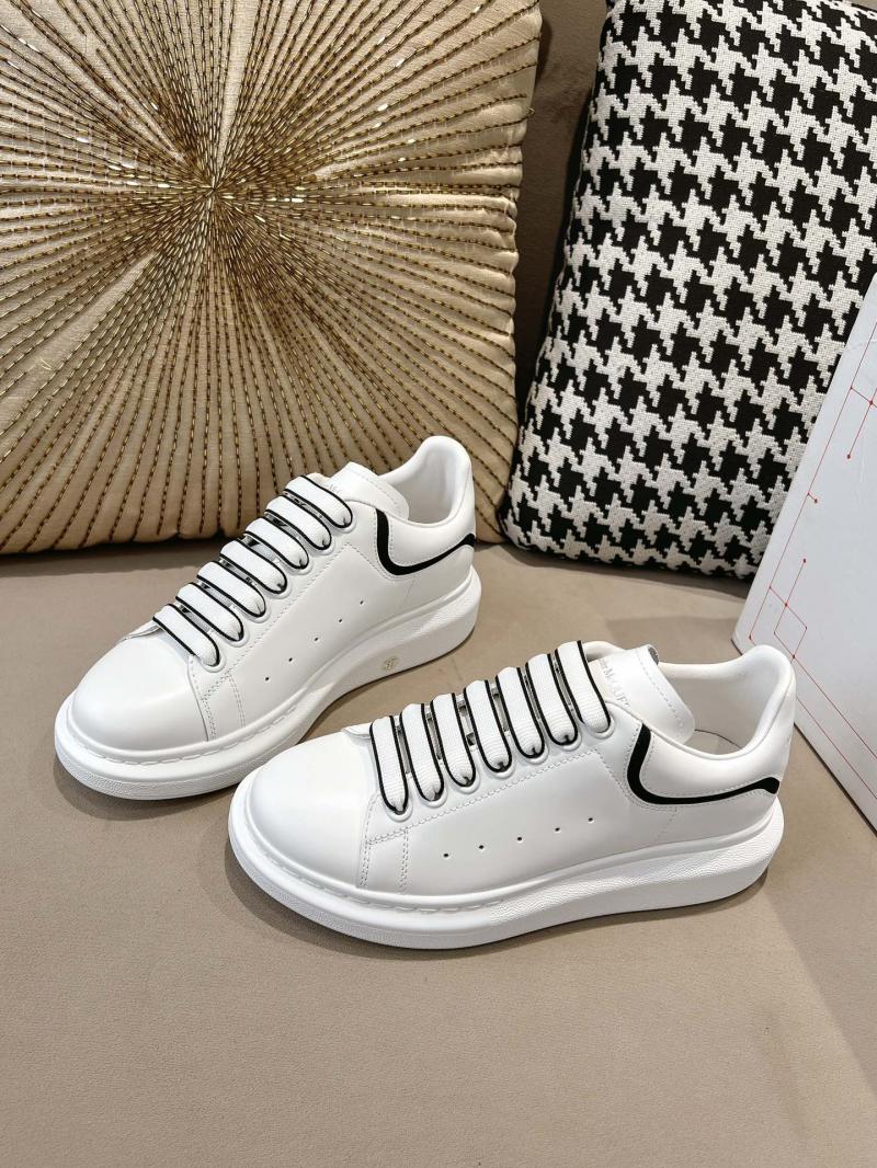 McQueen Unisex Sneakers SAS82608