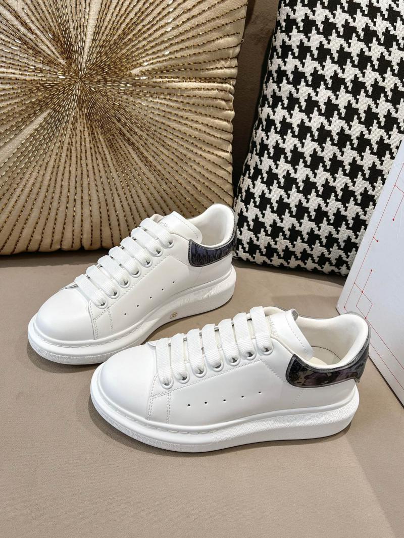 McQueen Unisex Sneakers SAS82609