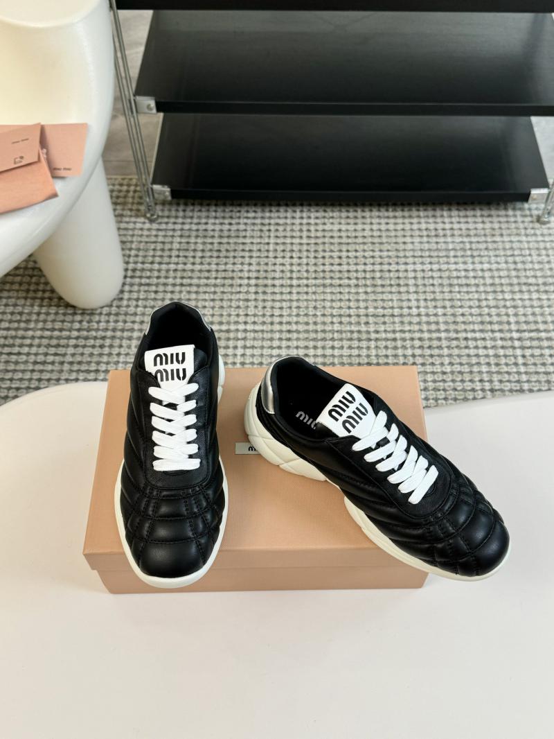 Miu Miu Sneakers SMS81601