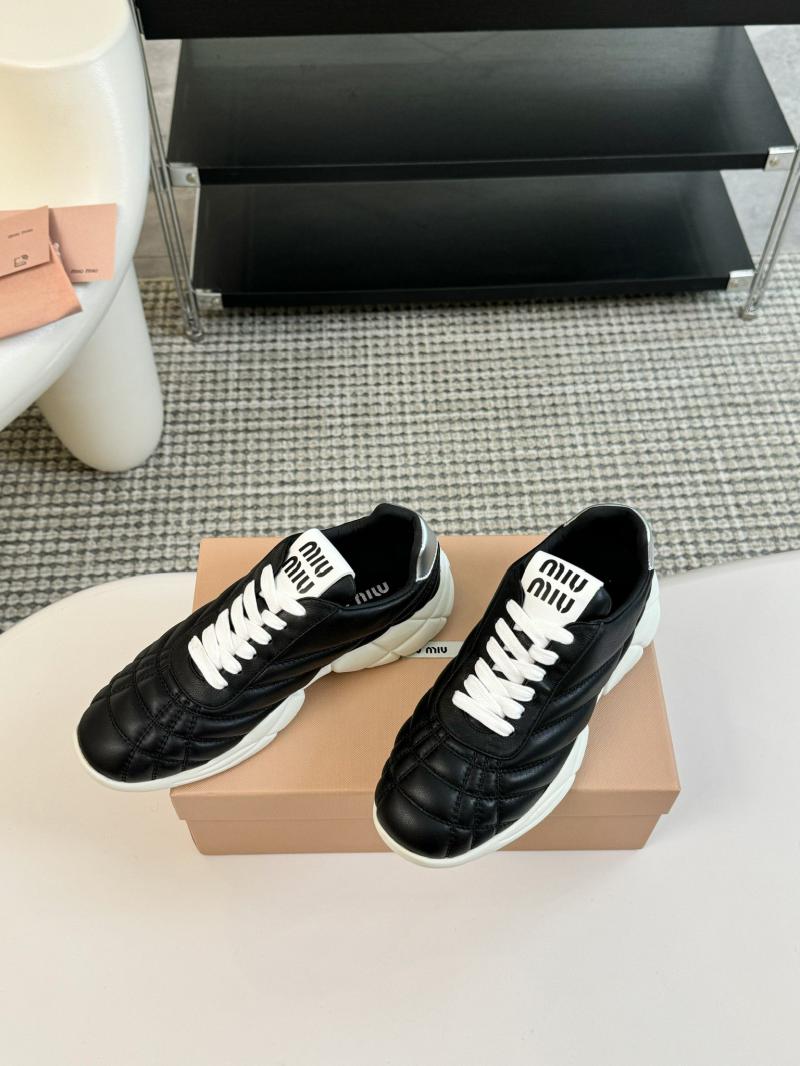 Miu Miu Sneakers SMS81601