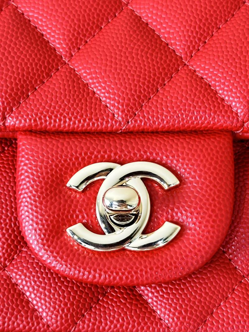 Small Chanel Grained Calfskin Flap Bag A01116 Red