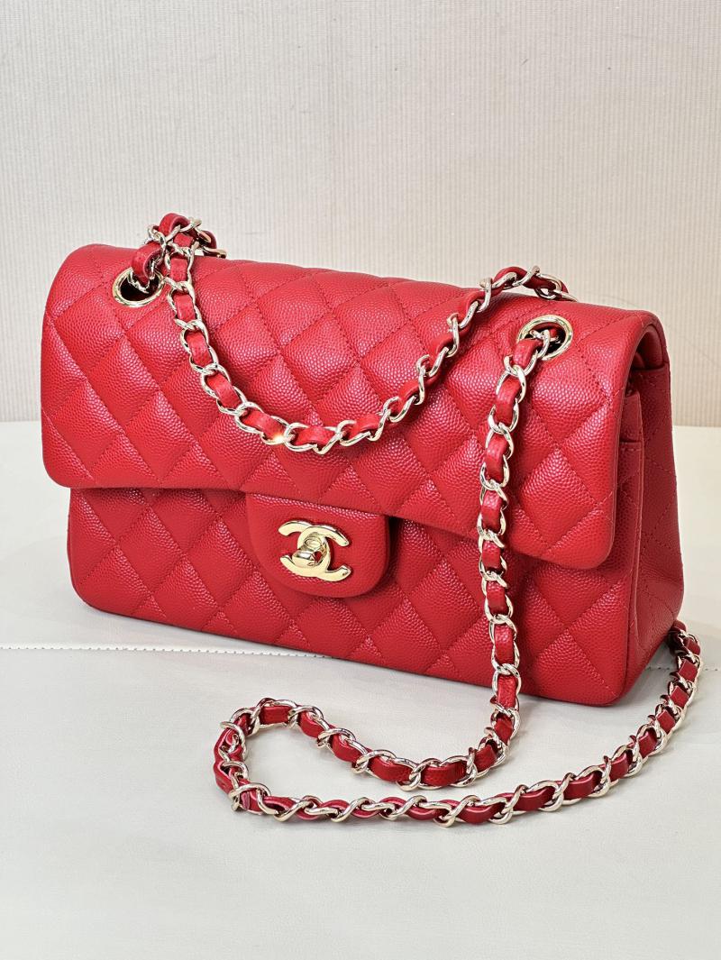 Small Chanel Grained Calfskin Flap Bag A01117 Red