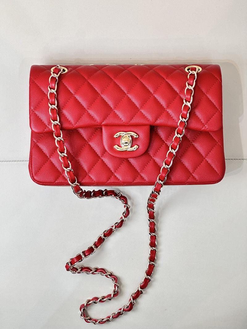 Small Chanel Grained Calfskin Flap Bag A01117 Red