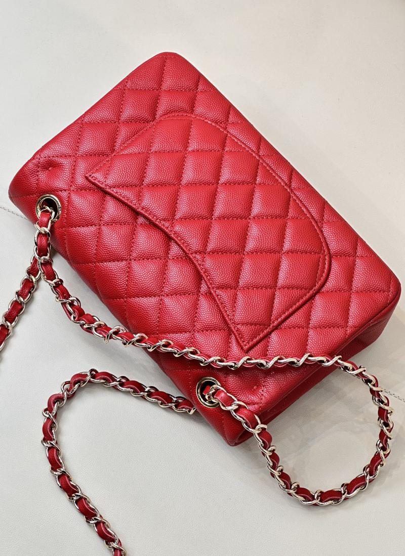 Small Chanel Grained Calfskin Flap Bag A01117 Red