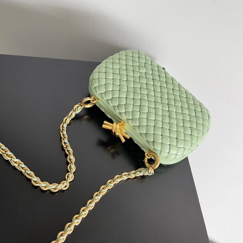 Bottega Veneta Knot With Chain 776662 Fresh Mint