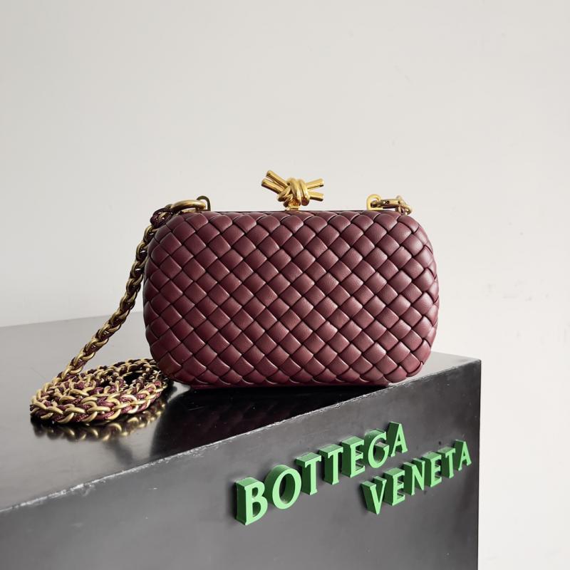 Bottega Veneta Knot With Chain 776662 Red