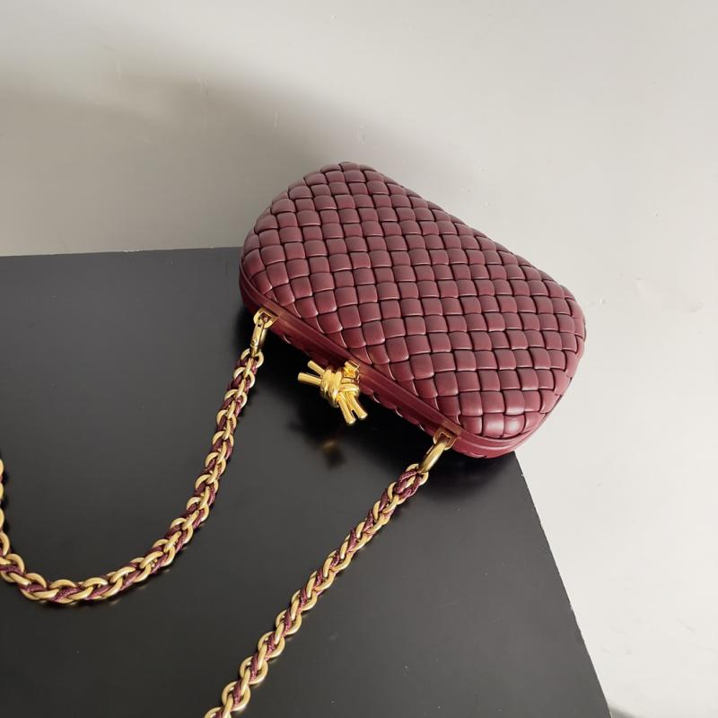 Bottega Veneta Knot With Chain 776662 Red