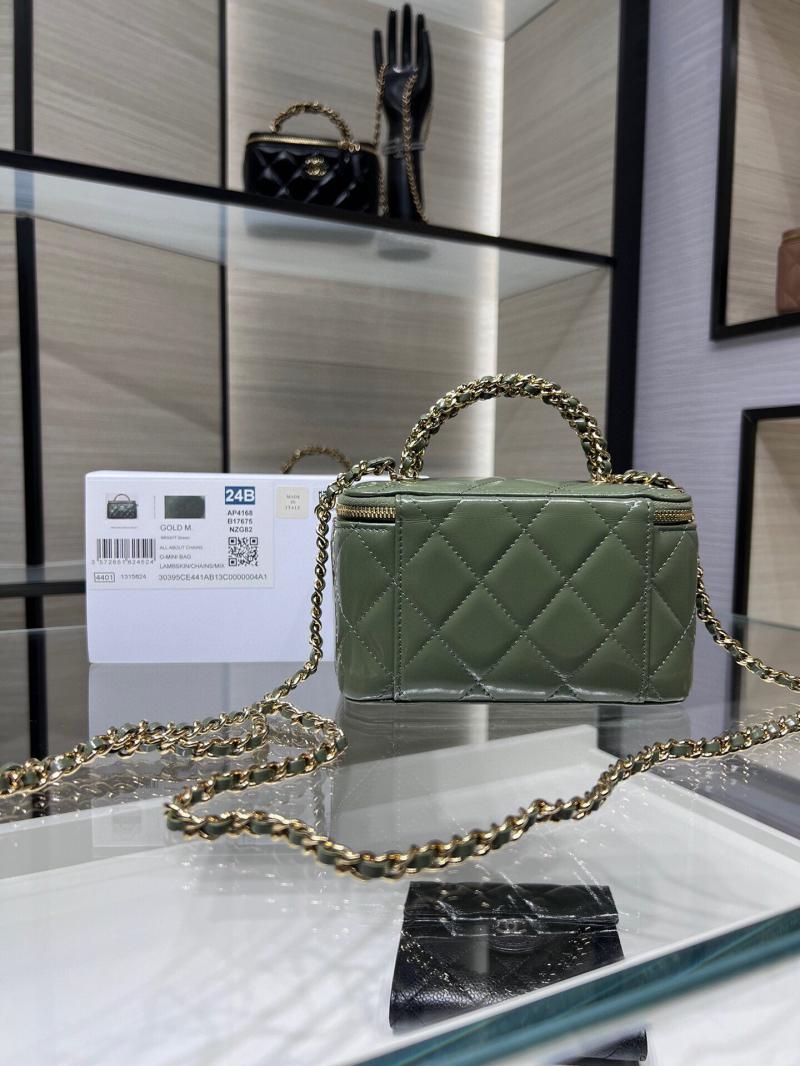 Chanel Clutch With Chain AP4168 Green