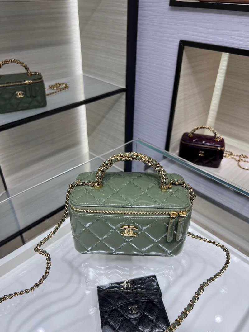 Chanel Clutch With Chain AP4168 Green