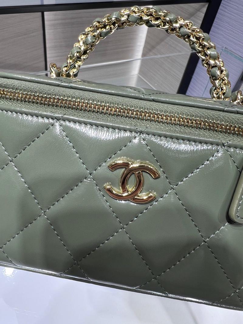 Chanel Clutch With Chain AP4168 Green