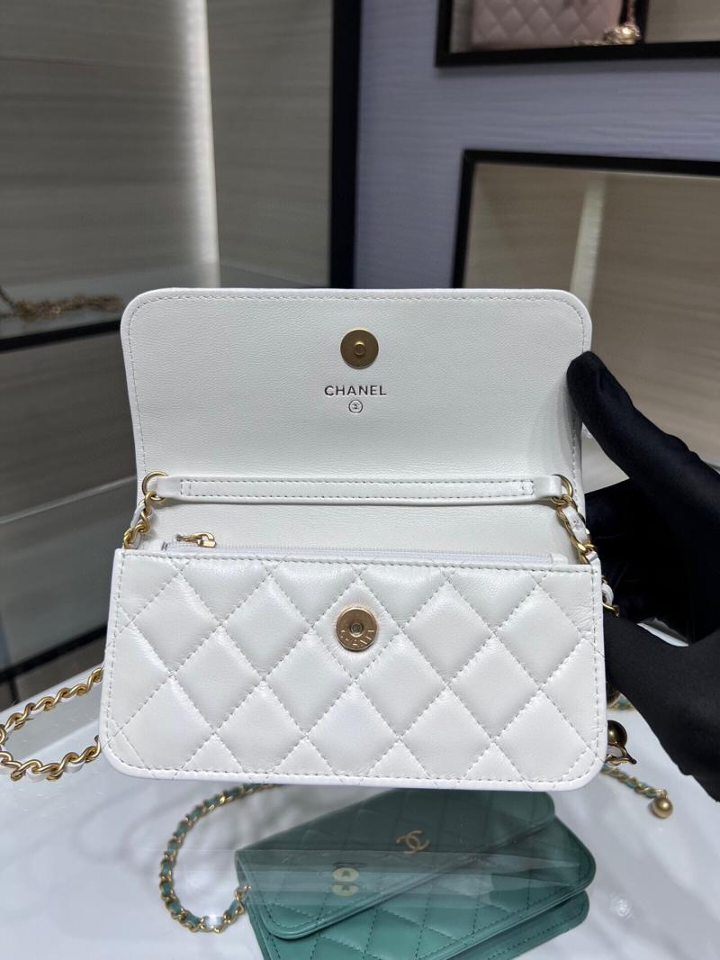 Chanel Lambskin Chain Wallet AP3071 White