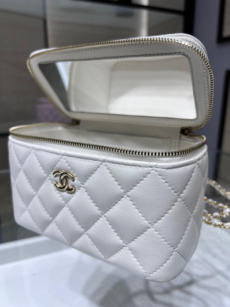 Chanel Vanity Case With Chain AP2199 White