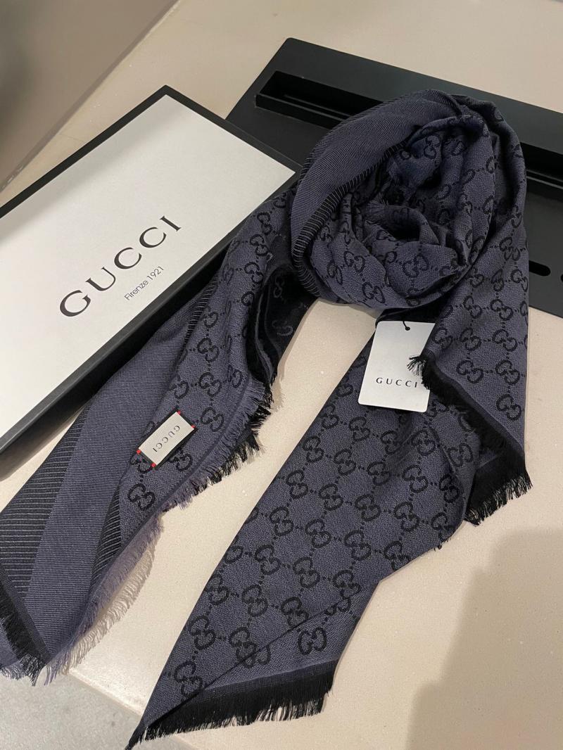 Gucci Scarf SGS90101