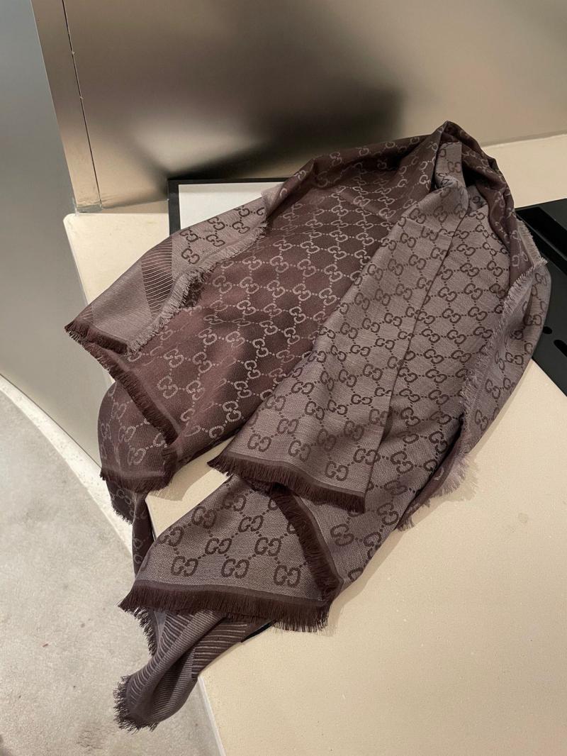 Gucci Scarf SGS90102