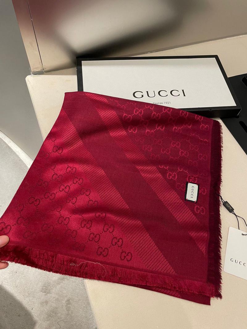 Gucci Scarf SGS90103