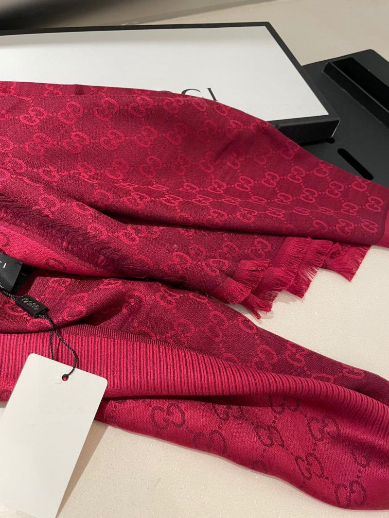 Gucci Scarf SGS90103