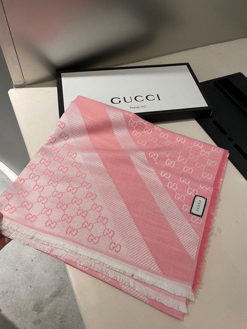 Gucci Scarf SGS90104