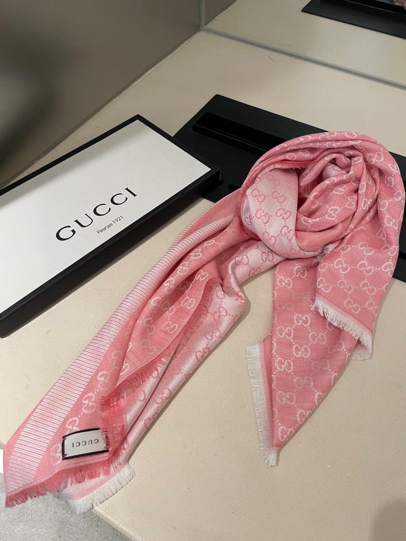 Gucci Scarf SGS90104