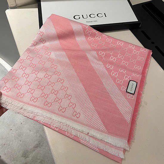 Gucci Scarf SGS90104