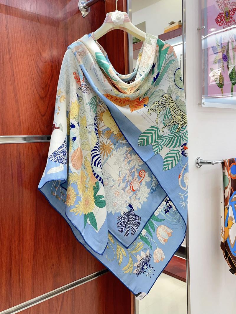 Hermes Scarf SHS90107