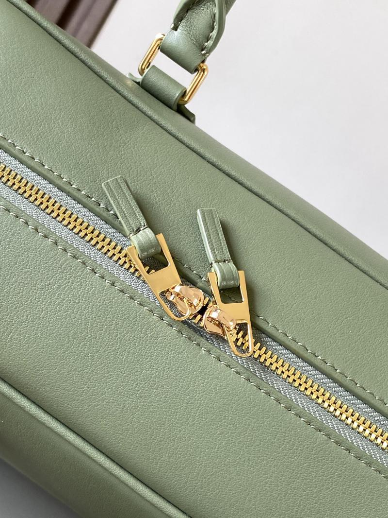 Loewe Amazona 28 Nappa Calfskin Bag L9080 Green