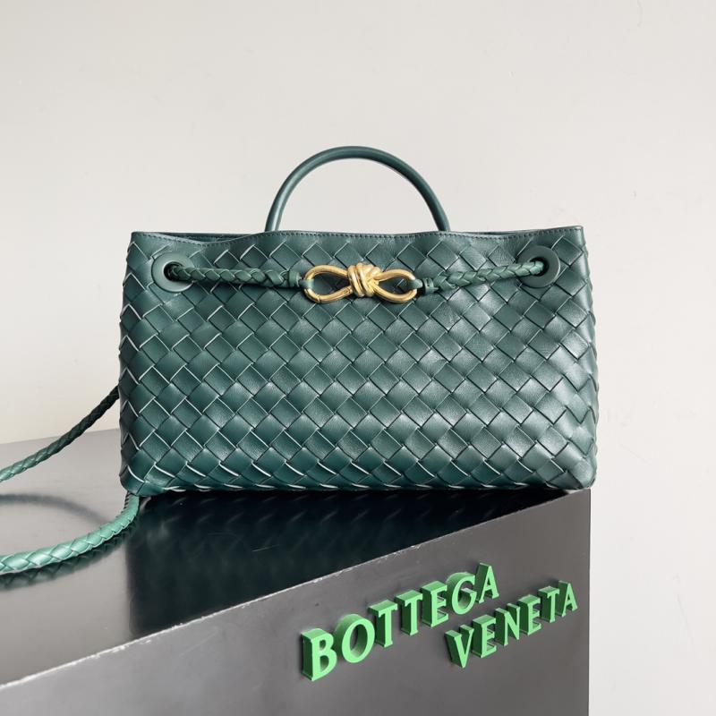 Bottega Veneta East-West Andiamo 754990 Emerald Green