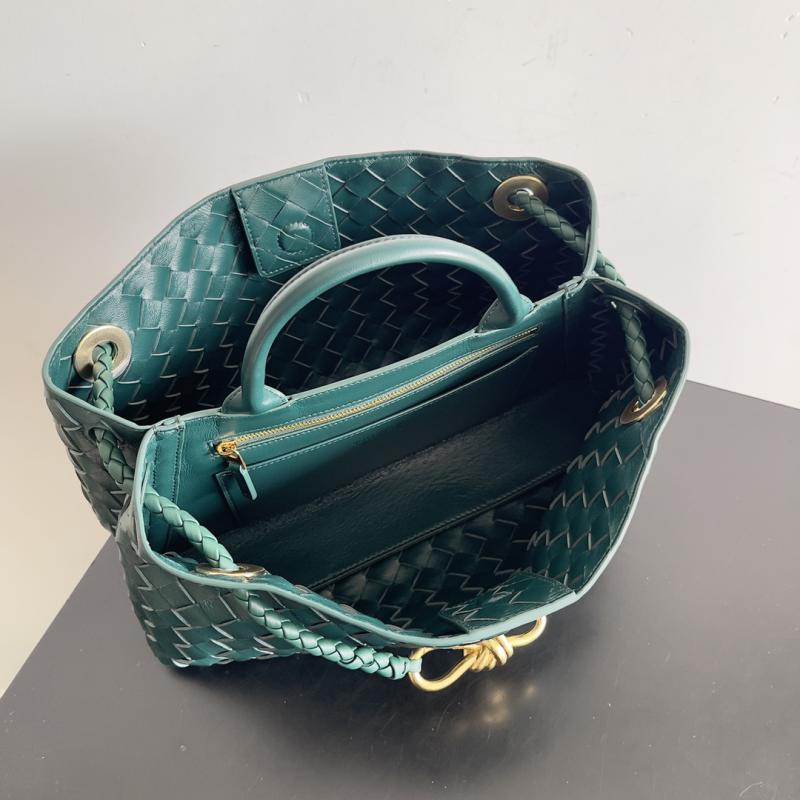 Bottega Veneta East-West Andiamo 754990 Emerald Green