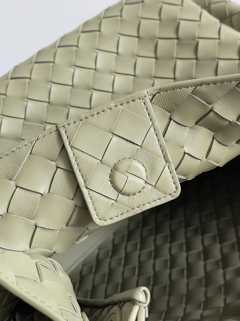 Bottega Veneta Large Parachute Travertine 796571