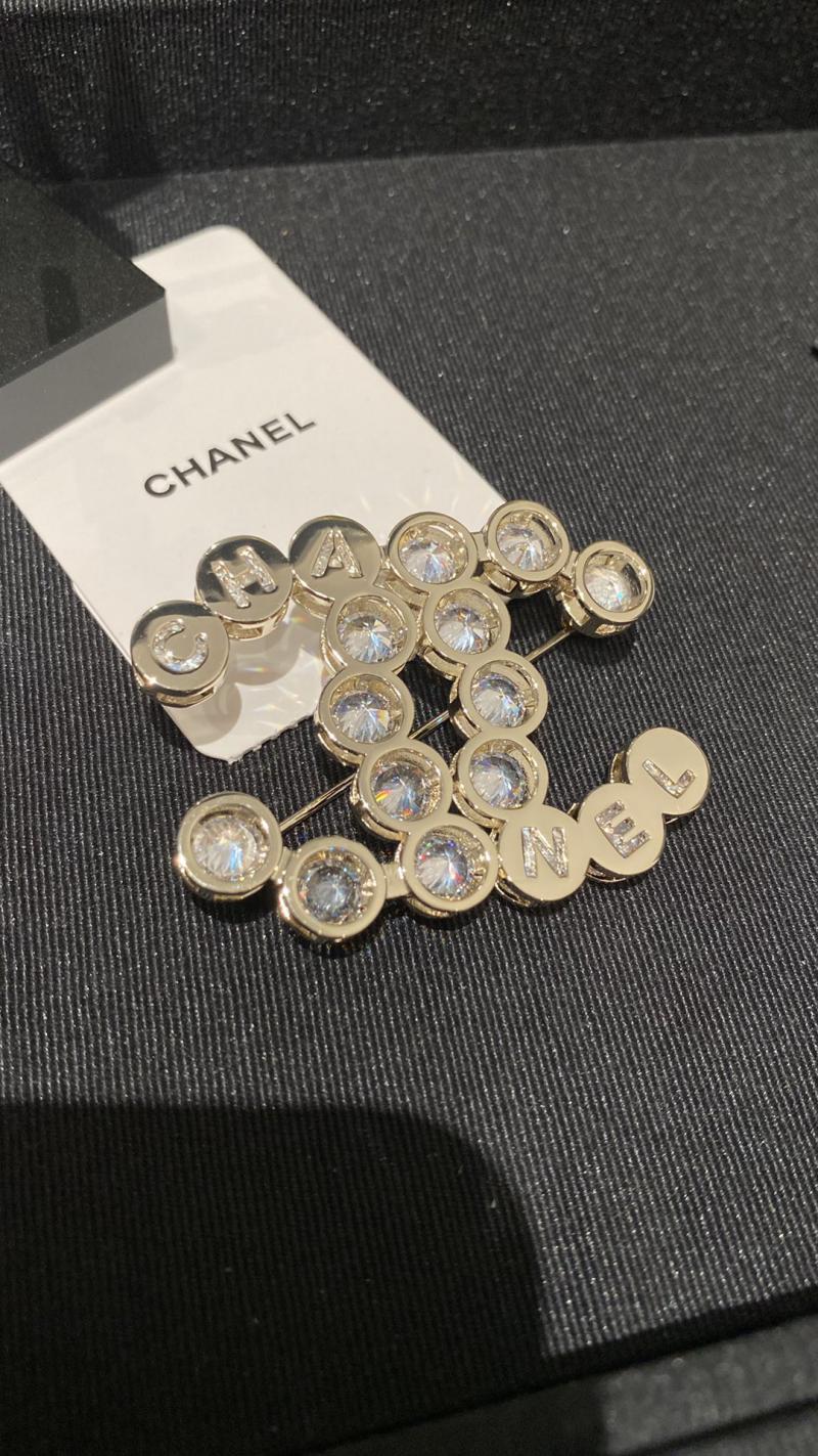 Chanel Brooch CB92601