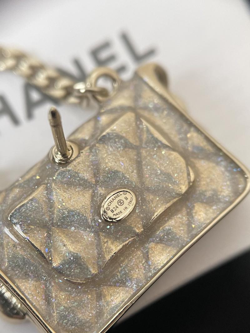 Chanel Brooch CB92604