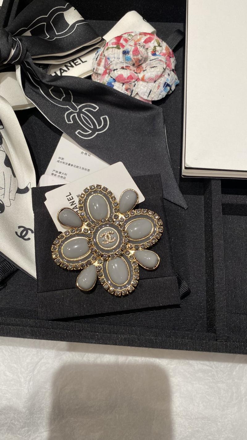 Chanel Brooch CB92606