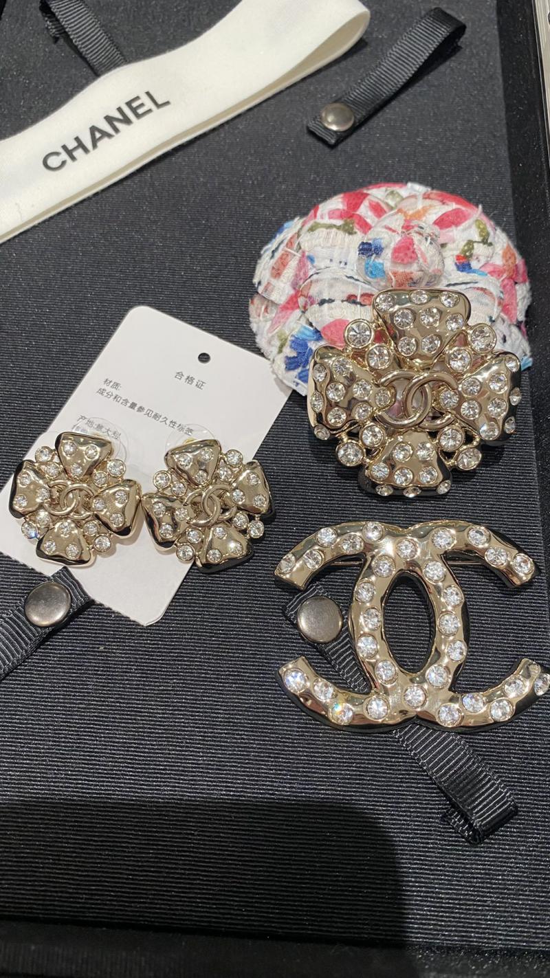 Chanel Brooch CB92607