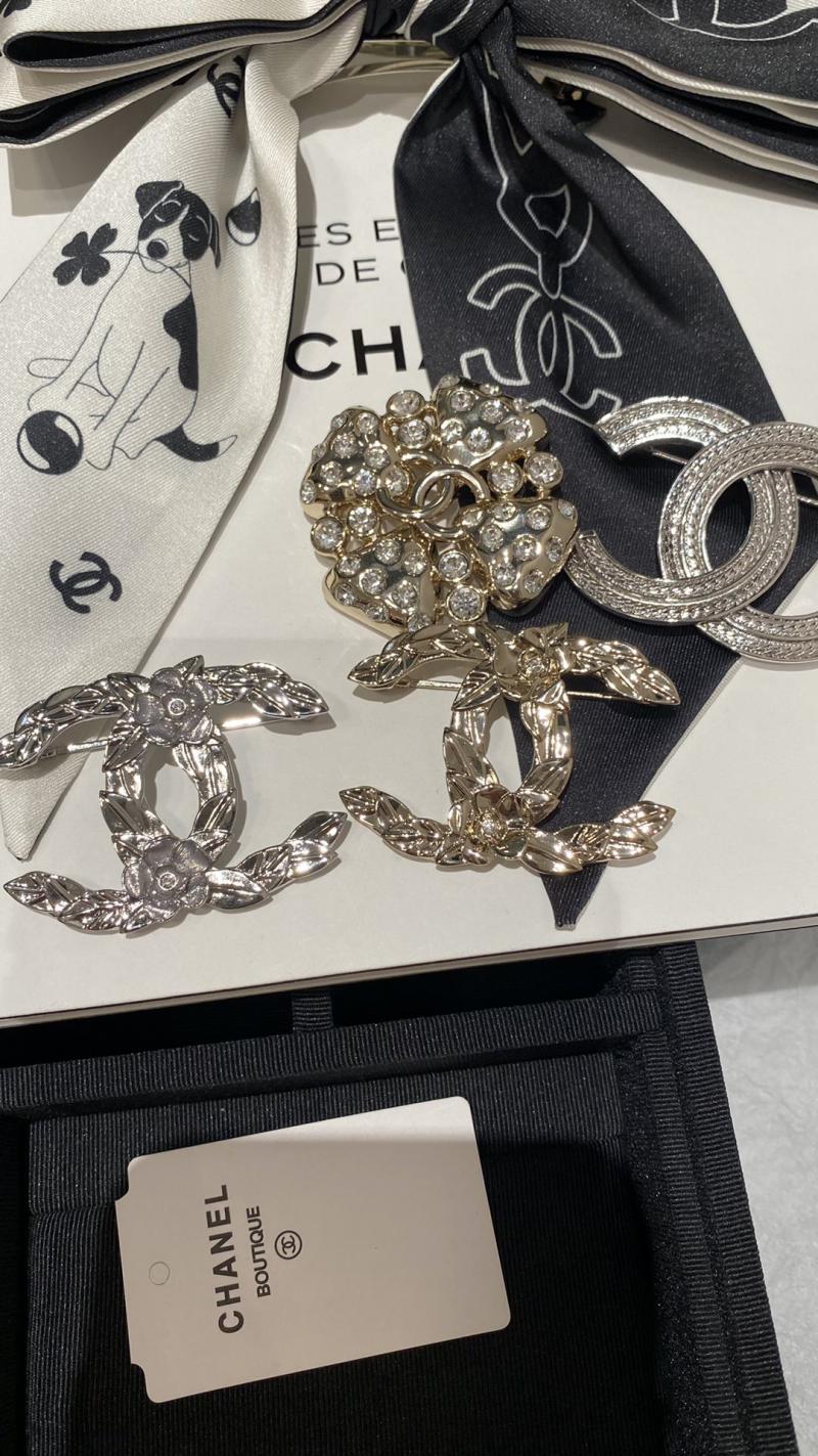 Chanel Brooch CB92607