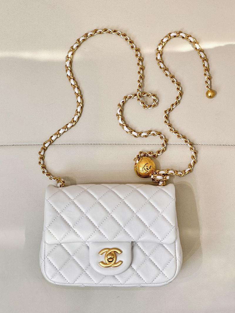 Chanel Lambskin Flap Bag AS1786 White