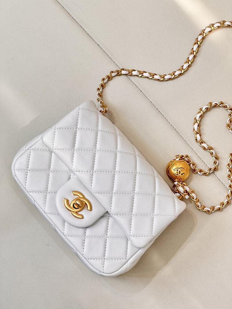 Chanel Lambskin Flap Bag AS1786 White