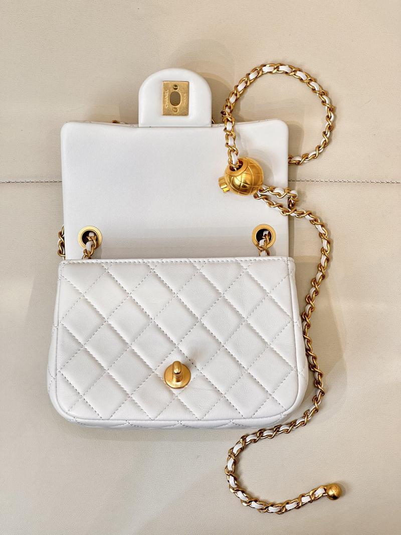 Chanel Lambskin Flap Bag AS1786 White