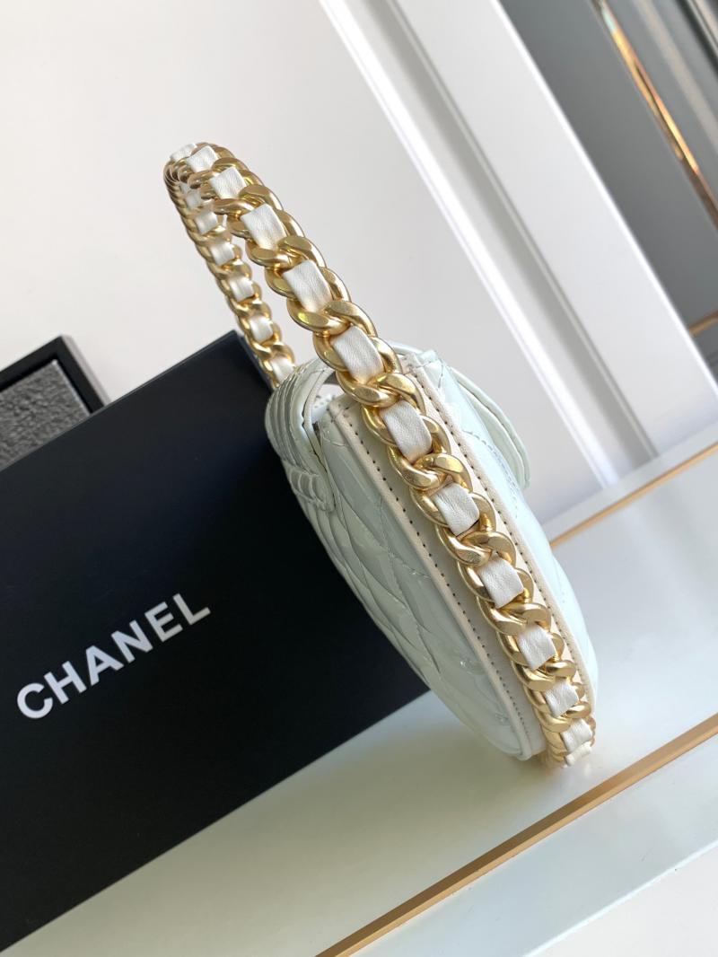 Chanel Patent Leather Clutch White AP3585